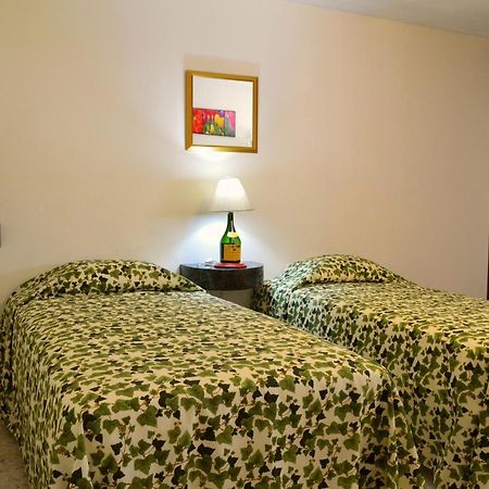 Hotel Sta Lucia Celaya  Bagian luar foto