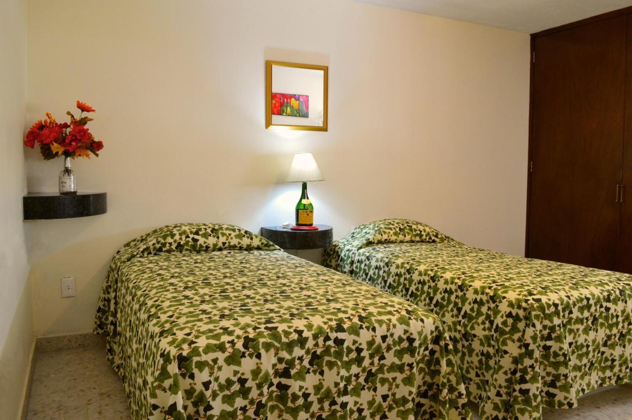 Hotel Sta Lucia Celaya  Bagian luar foto